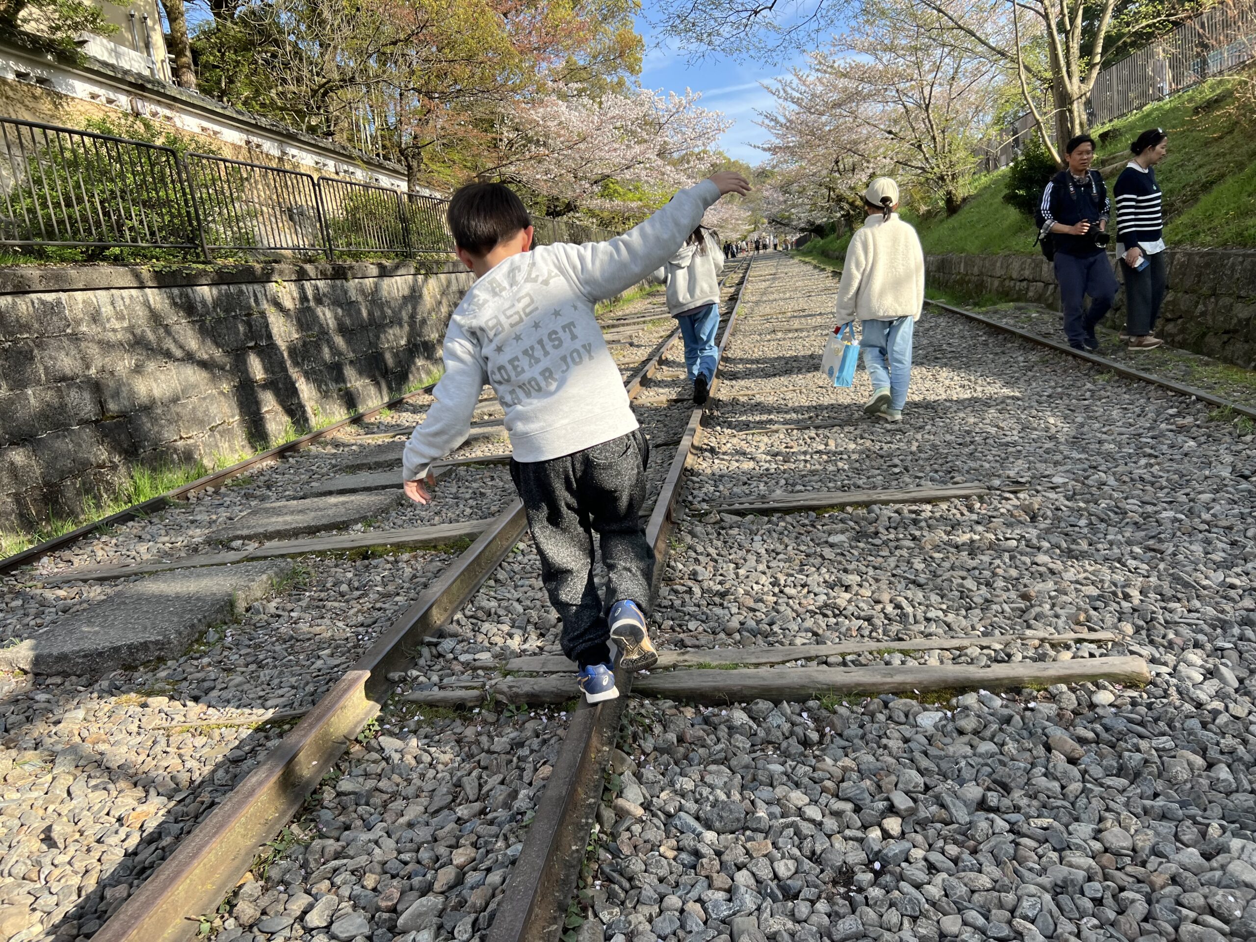 困りを抱えているこどもと保護者の居場所